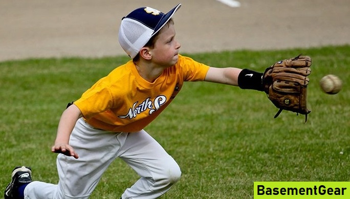 how to choose baseball glove for kids